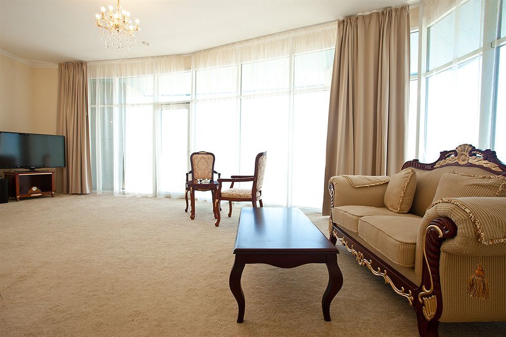 Bugaz Sea View Hotel เฮรีบอฟกา ภายนอก รูปภาพ