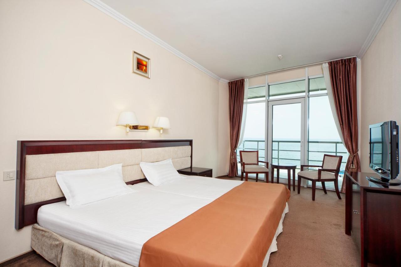 Bugaz Sea View Hotel เฮรีบอฟกา ภายนอก รูปภาพ