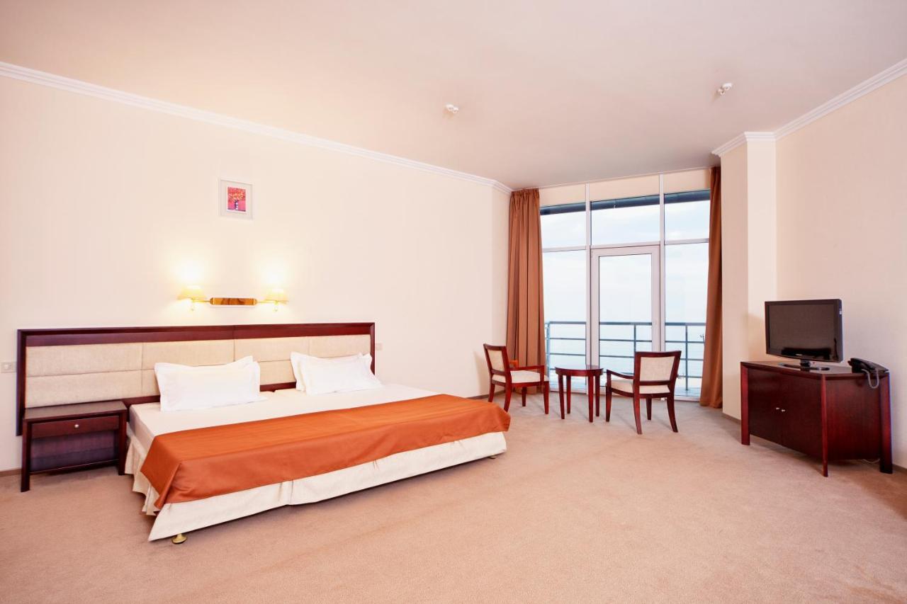 Bugaz Sea View Hotel เฮรีบอฟกา ภายนอก รูปภาพ