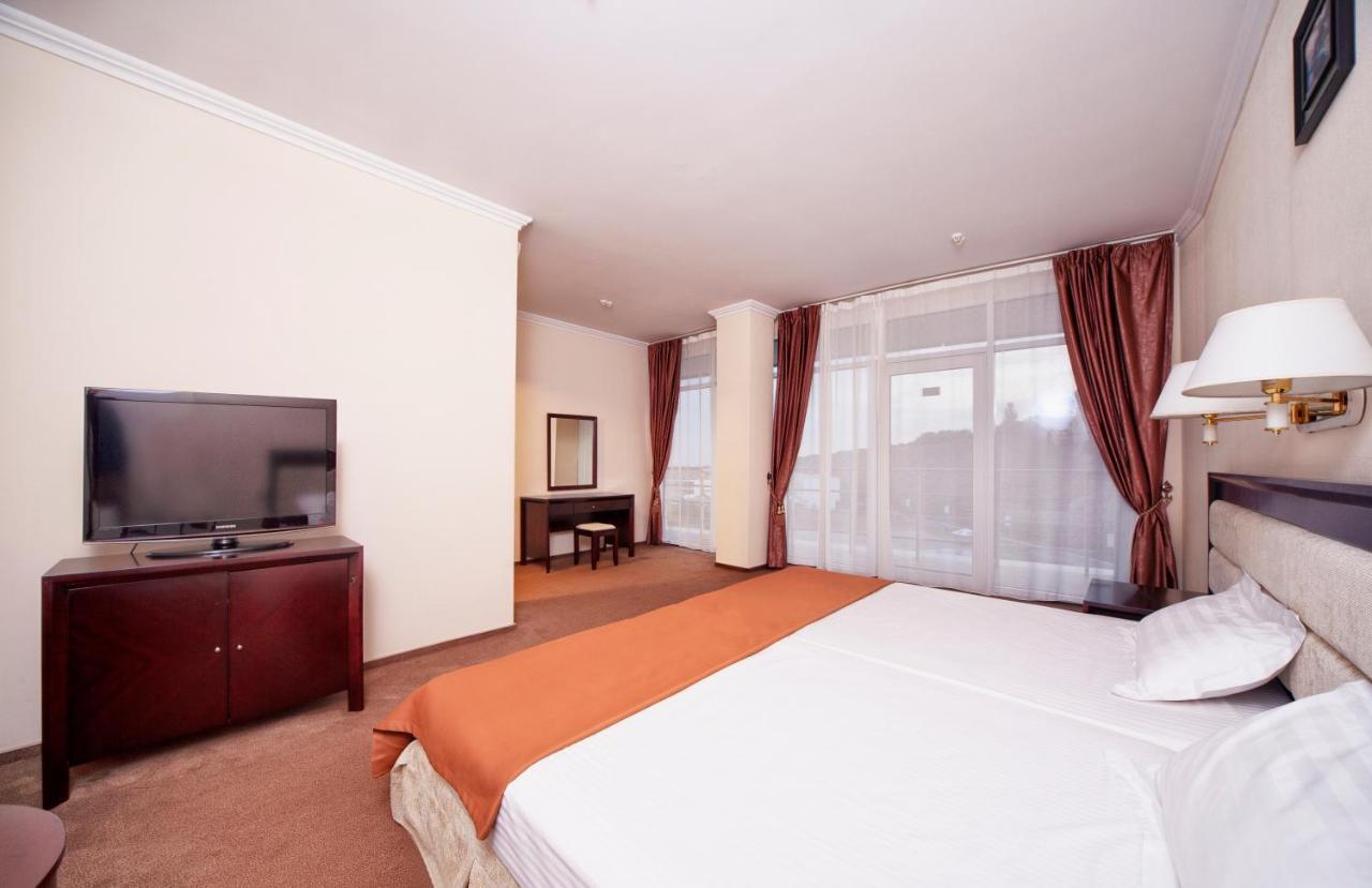 Bugaz Sea View Hotel เฮรีบอฟกา ภายนอก รูปภาพ
